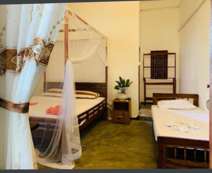 Sea Rock Beach Hotel Arugam Bay Esterno foto