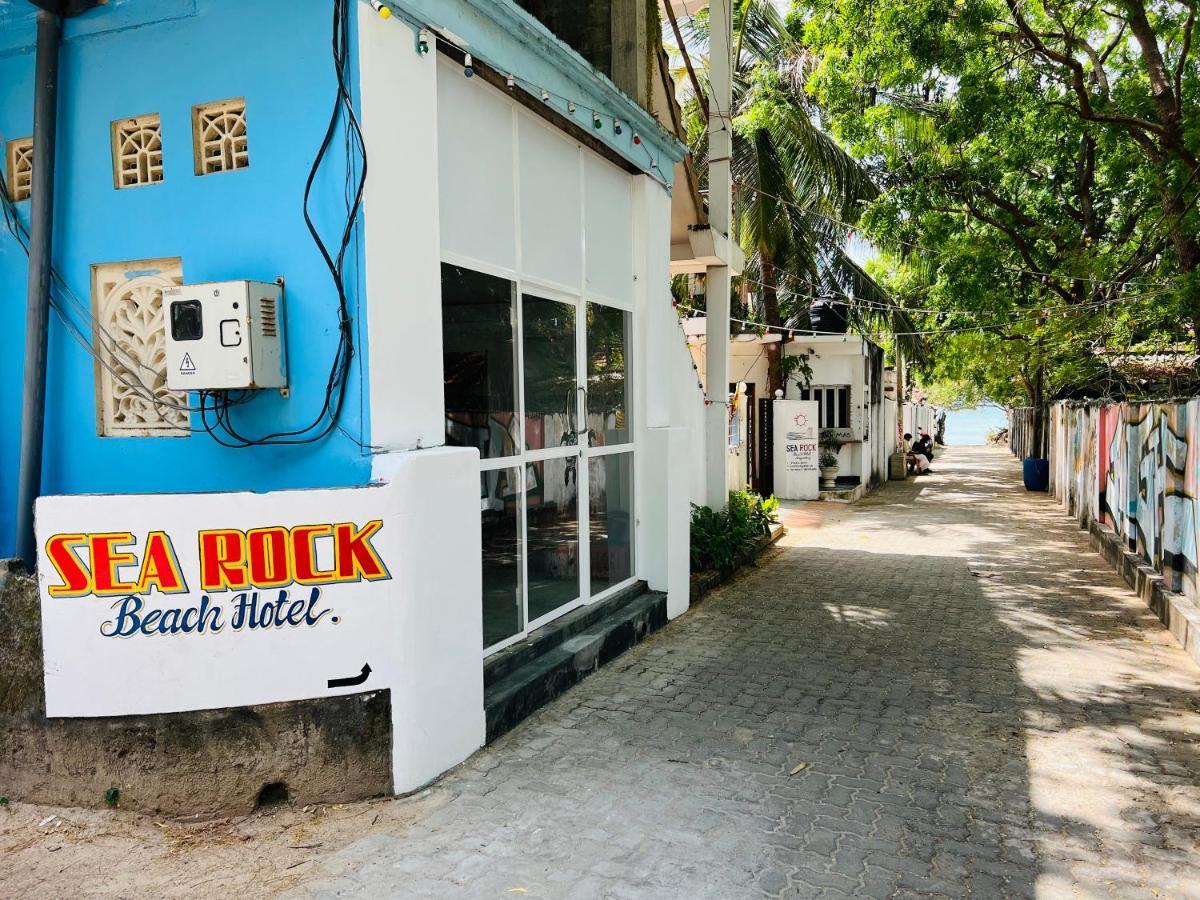 Sea Rock Beach Hotel Arugam Bay Esterno foto