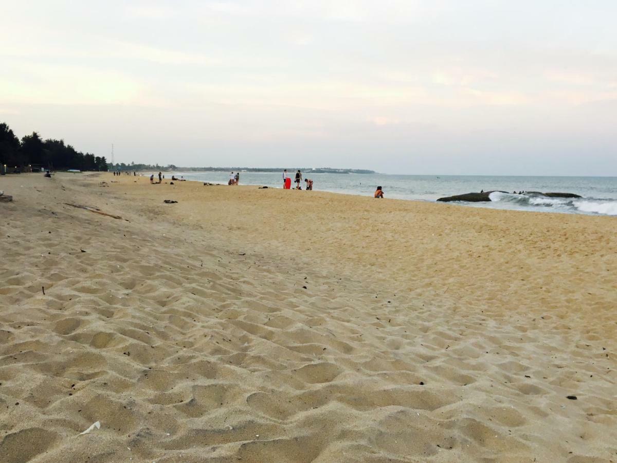 Sea Rock Beach Hotel Arugam Bay Esterno foto